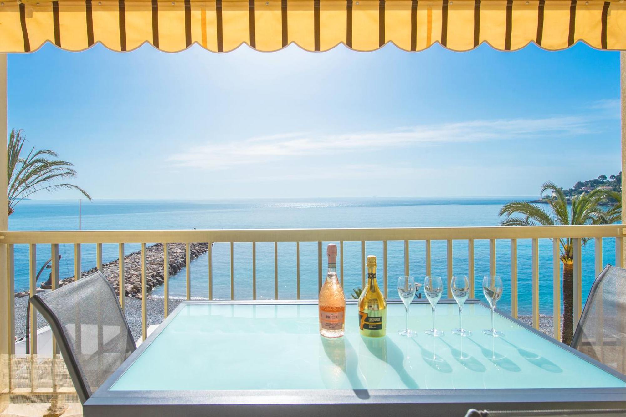 Roquebrune Plage - Terrace Splendid Sea View - BW Екстериор снимка